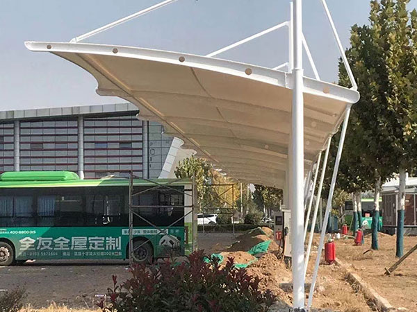 充電樁電動車棚